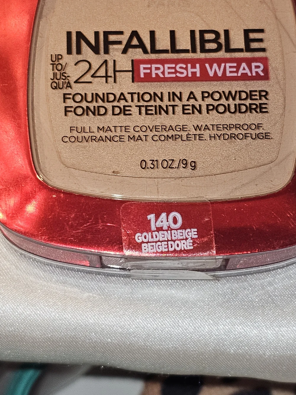 L'Oréal Infallible 24H Fresh Wear Powder Compact (INCLUDES 1 FOUNDATION)